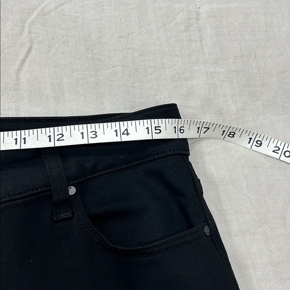 PAIGE Anessa BNWOT Wide Leg Jeans in Black - Picture 9 of 9